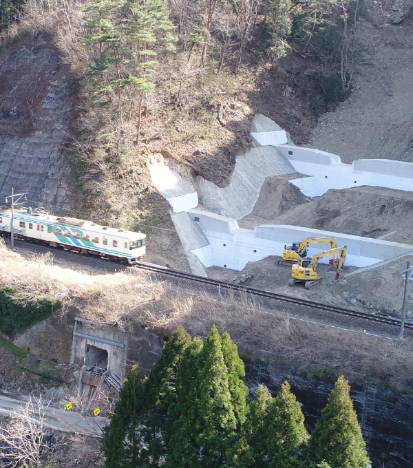 小塚山地区 災害関連緊急治山工事